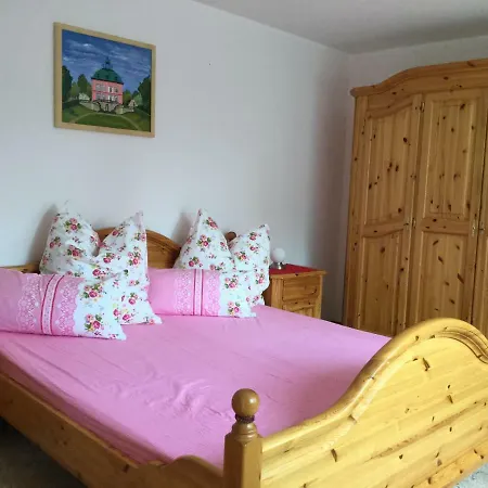 Altkoetzschenbroda Appartement *